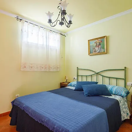 Con Jardin En Un Chale דירה