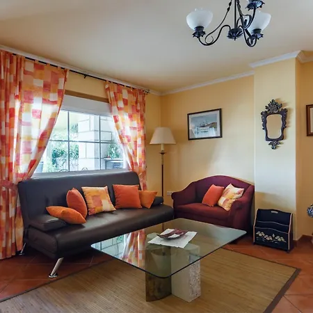 Apartment Con Jardin En Un Chale *