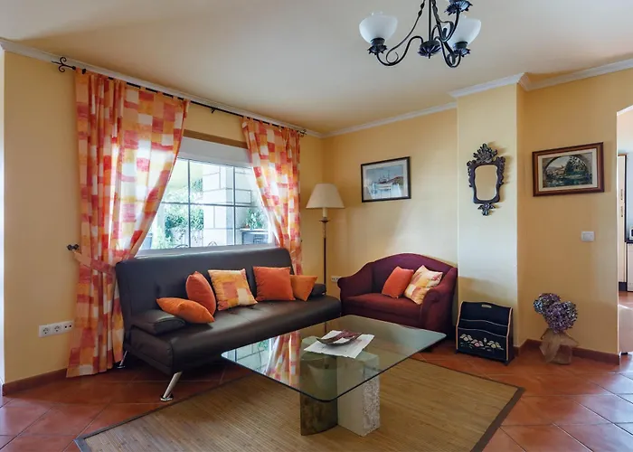 Apartment Con Jardin En Un Chale *