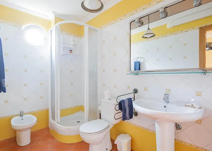 Apartment Con Jardin En Un Chale Bueu